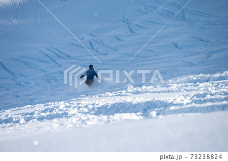スキー場、ふかふか新雪パウダー(立山山麓 極楽坂スキー場) スキー場、ふかふか新雪パウダー(立山山麓 極楽坂スキー場) 73238824