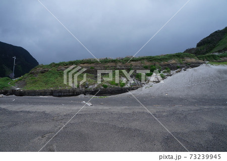 新島　淡井浦海岸　6月 73239945
