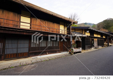 中山道妻籠宿、木曽郡、長野県、日本 73240420