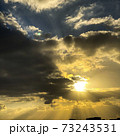 夕日 太陽 雲 73243531
