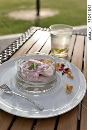 カフェテラス 73244845