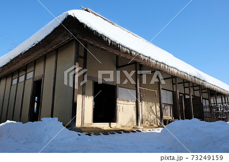 江戸時代中期の武家屋敷（雪景色） 73249159