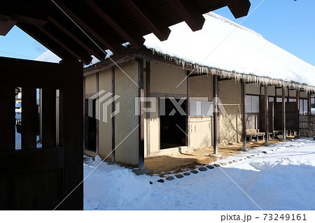 江戸時代中期の武家屋敷（雪景色） 73249161