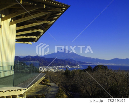 ＜静岡＞日本平夢テラスと富士山と清水港 73249195