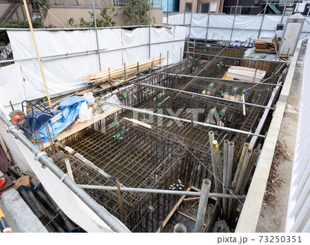 ビルの基礎工事 ビルの基礎工事 73250351