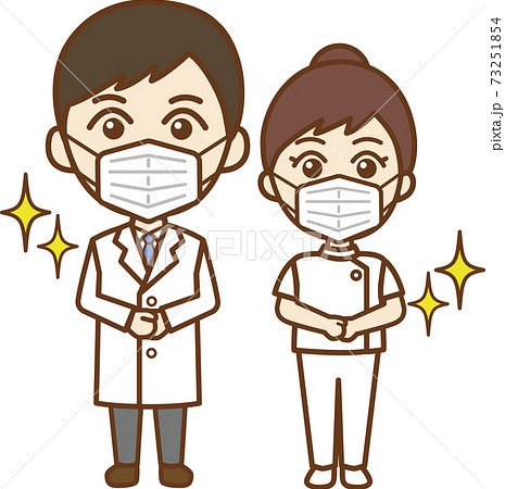 正面向きに立っている医者の男性と看護師の女性の全身イラスト マスクありのイラスト素材