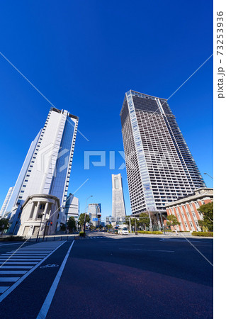 横浜　馬車道駅付近の風景 73253936