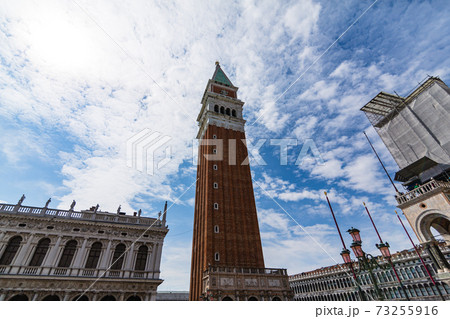 イタリア　ヴェネツィアのサン・マルコの鐘楼 73255916