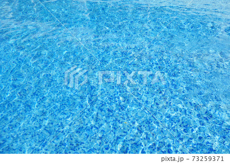 Pool water 73259371