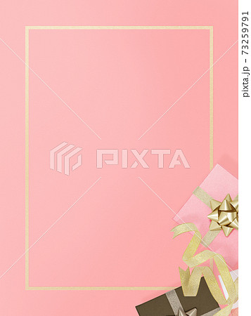 ギフトのイメージ素材 - バレンタイン 誕生日 記念日など - 複数のバリエーションがあります ギフトのイメージ素材 - バレンタイン 誕生日 記念日など - 複数のバリエーションがあります 73259791