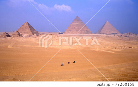 ギザのピラミッド ギザのピラミッド 73260159