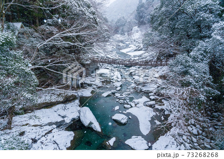 祖谷のかずら橋雪景色 祖谷のかずら橋雪景色 73268268
