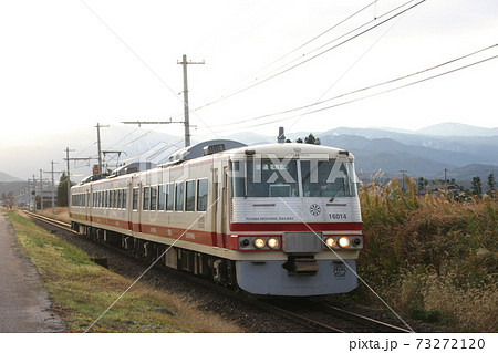 富山地鉄16010系 73272120