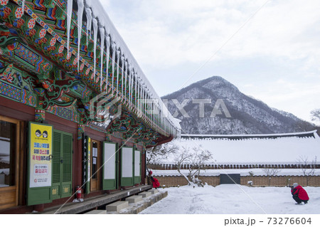 寺院 冬 建築 73276604