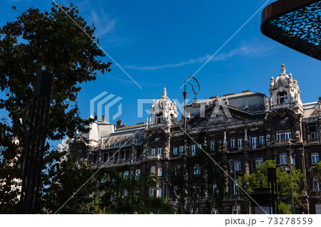 ハンガリー　ブダペスト　ペシュト地区の街並み	 73278559