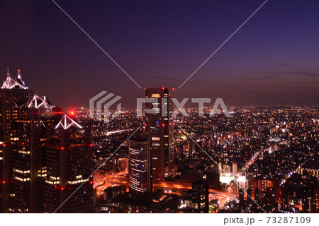 東京都庁北展望室からの夜景 東京都庁北展望室からの夜景 73287109