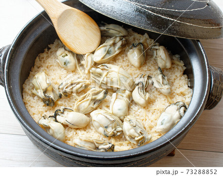 かき飯、牡蠣飯、牡蠣めし、牡蠣ご飯、牡蠣ごはん、土鍋ごはん、炊き込みごはん、牡蠣の炊込みご飯。 73288852