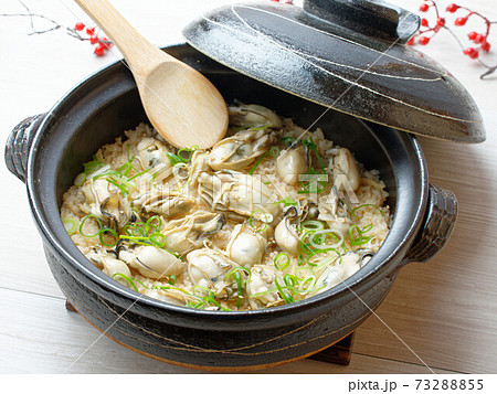 かき飯、牡蠣飯、牡蠣めし、牡蠣ご飯、牡蠣ごはん、土鍋ごはん、炊き込みごはん、牡蠣の炊込みご飯。 73288855