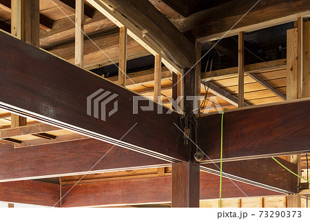 古民家 梁の写真素材