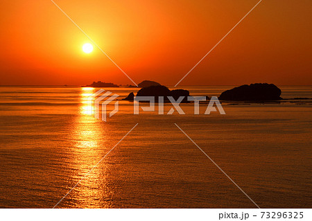 軍艦島の夕景 軍艦島の夕景 73296325