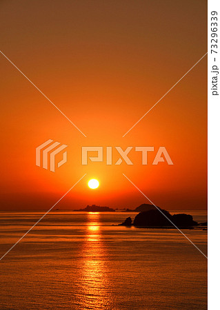 軍艦島の夕景 軍艦島の夕景 73296339