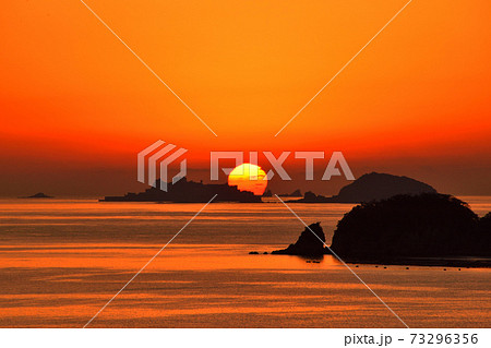 軍艦島の夕景 軍艦島の夕景 73296356