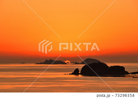軍艦島の夕景 軍艦島の夕景 73296358