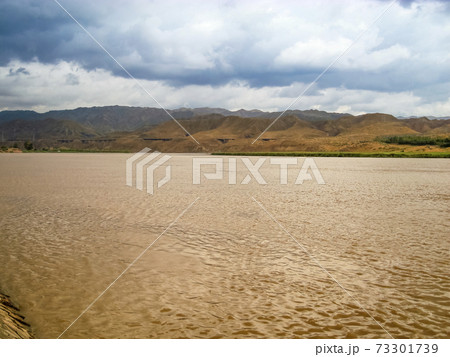 黄土高原・黄河 ～中国 中衛 沙坡頭 Loess Plateau and Yellow River 73301739
