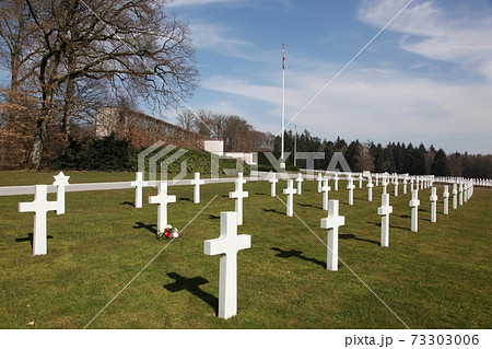 Graves and memorial at the American military cemetery in Ham, Luxembourg 73303006