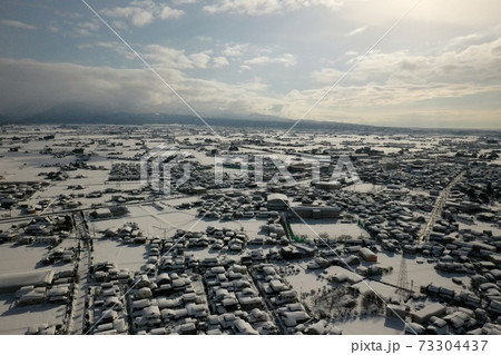 2021年1月11日令和の豪雪に見舞われた富山県入善町 2021年1月11日令和の豪雪に見舞われた富山県入善町 73304437