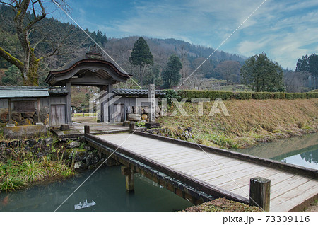 福井県の戦国時代の史跡である一乗谷朝倉氏遺跡の唐門 福井県の戦国時代の史跡である一乗谷朝倉氏遺跡の唐門 73309116