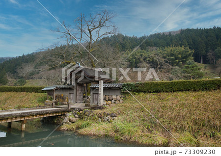 福井県の戦国時代の史跡である一乗谷朝倉氏遺跡の唐門 福井県の戦国時代の史跡である一乗谷朝倉氏遺跡の唐門 73309230
