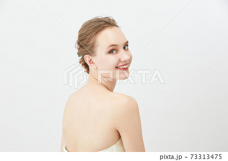 ビューティーショット 外国人女性 73313475