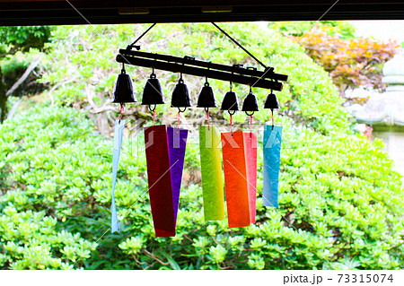 縁側の風鈴の写真素材