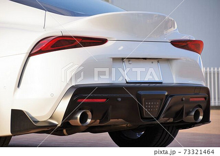 日本のスポーツカー　トヨタGRスープラのリア 73321464