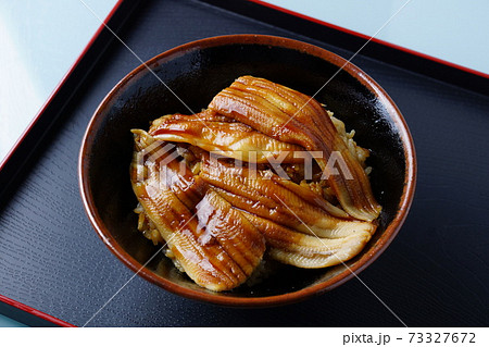 穴子丼ぶり 73327672