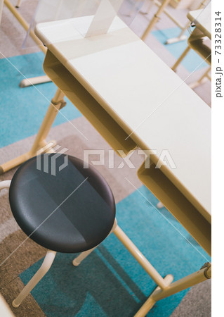 アクリル板仕切りを設置した塾 アクリル板仕切りを設置した塾 73328314