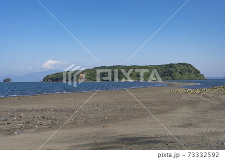 鹿児島県の知林ヶ島。(干潮) 鹿児島県の知林ヶ島。(干潮) 73332592