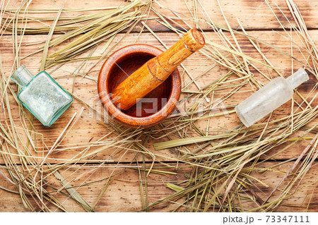 Hierochloe in herbal medicine Hierochloe in herbal medicine 73347111