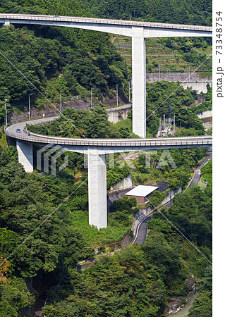 埼玉県/ 滝沢ダム堰堤からみる雷電廿六木橋（らいでんとどろきばし） 73348754