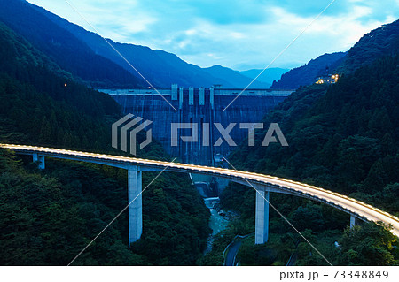 埼玉県/ 光跡 滝沢ダムと雷電廿六木橋（らいでんとどろきばし） 73348849