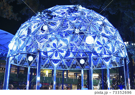 夜の東京ドームシティ　ライトアップ 73352696
