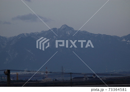 尾張平野から見る鈴鹿山脈の山, 鎌ケ岳 73364581