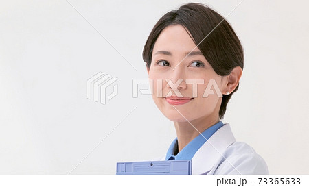 白衣の女性 医療イメージ 白衣の女性 医療イメージ 73365633