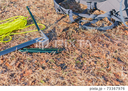 テント ペグイメージ素材野外撮影 73367976