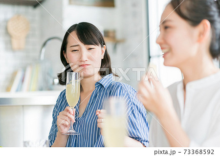 ホームパーティー 女子会 ホームパーティー 女子会 73368592