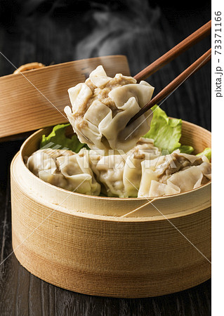 せいろに入った肉焼売 せいろに入った肉焼売 73371166