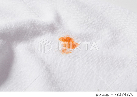 シミがついた洋服 73374876