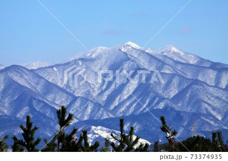 taiheizan 冬晴れの秋田市太平山の写真素材 [73374935] - PIXTA