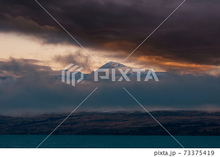 New Zealand mountains New Zealand mountains 73375419